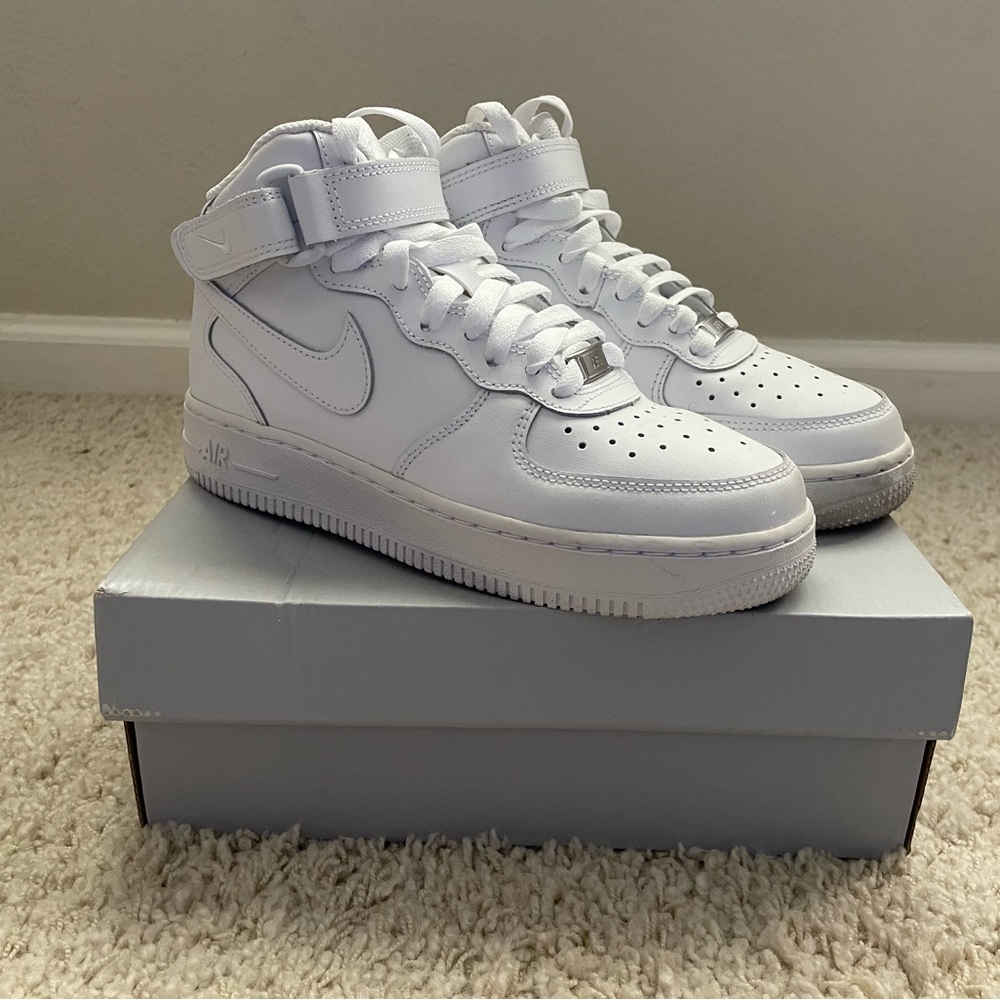 Air Force 1 Mid Youth Size 4.5